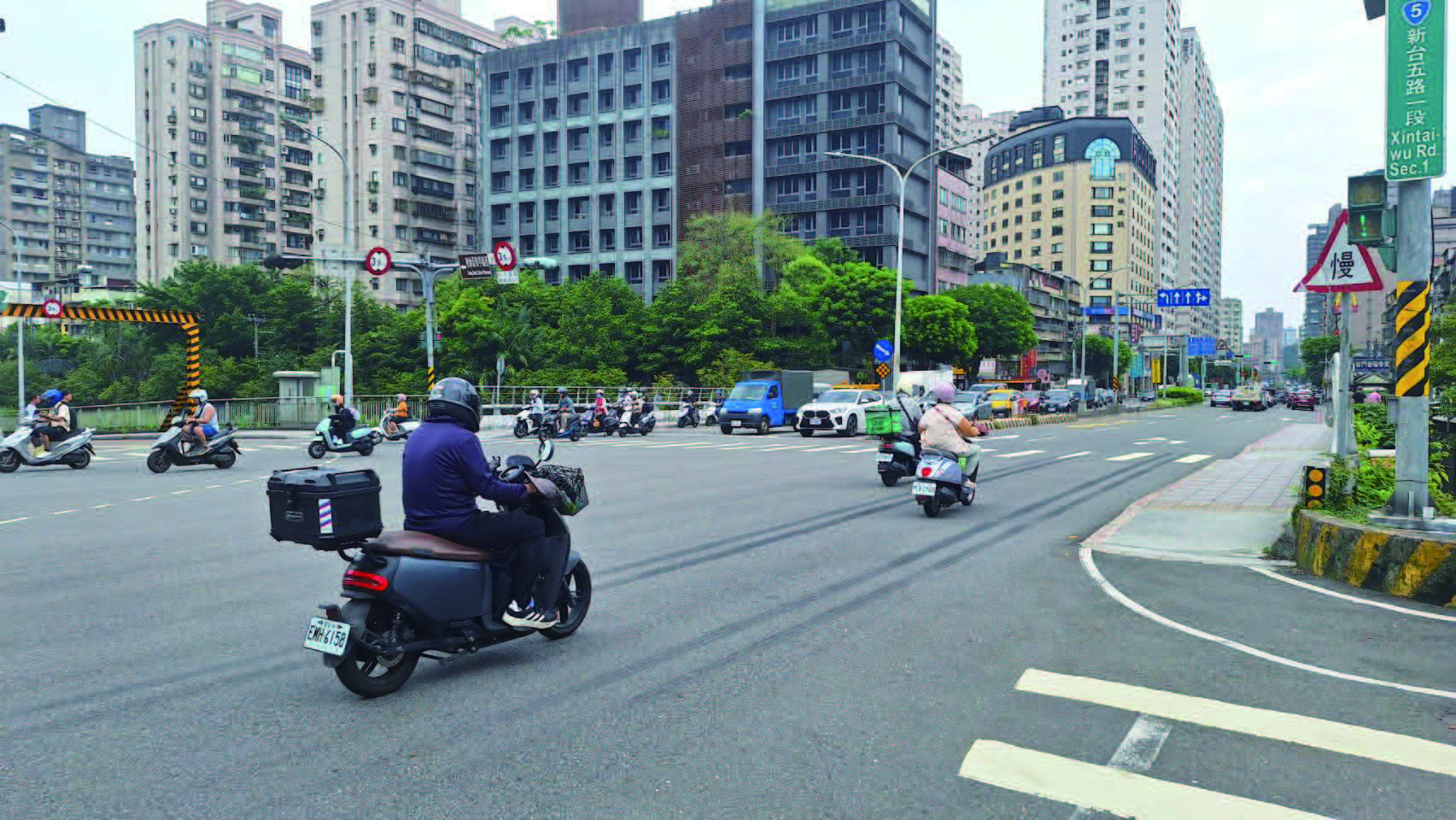 新台五路一段與南興路路口